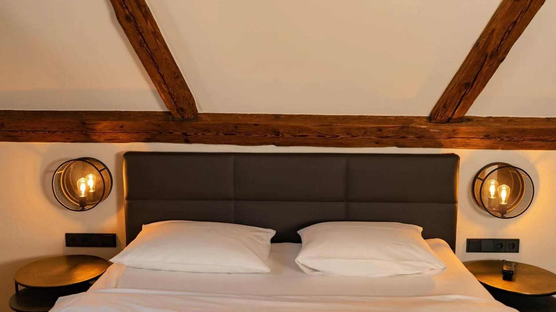 Hotel Bayerischer Hof Kempten  4*,