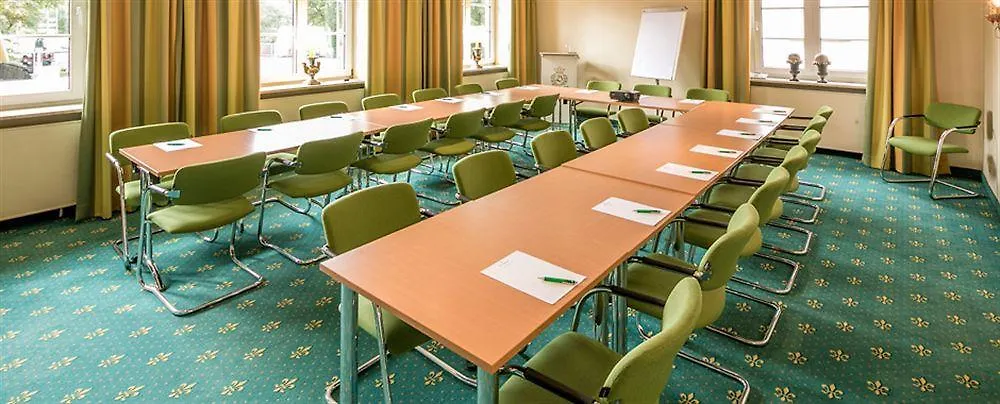 Hotel Bayerischer Hof Kempten  4*,