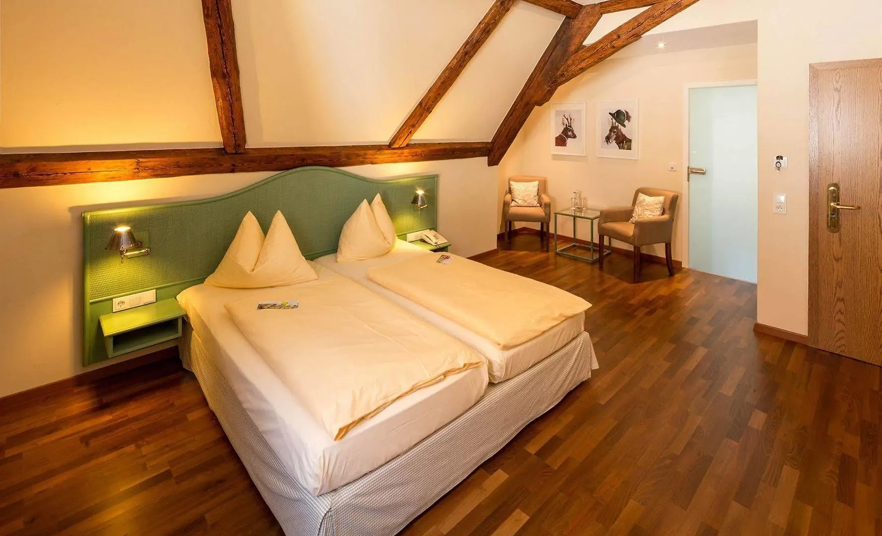 Hotel Bayerischer Hof Kempten  4*,